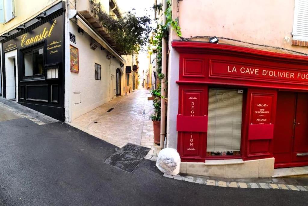 Beautifully Bright Apartment In Old Town Saint-Tropez Exterior photo